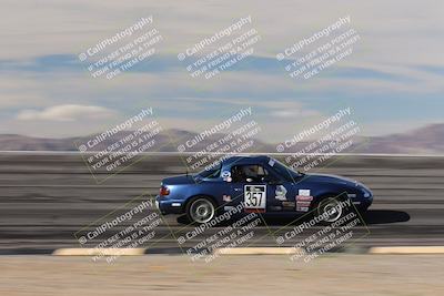 media/Jan-04-2026-SCCA SD (Sun) [[defc442887]]/4-Novice Group/Session 2 Bowl Speed Pans/